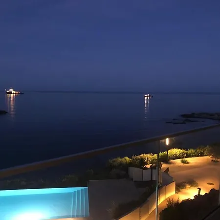 Nepita- Vue Mer- Piscine En De Standing- Clim-wifi Daire *