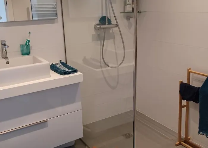 Nepita- Vue Mer- Piscine En De Standing- Clim-wifi