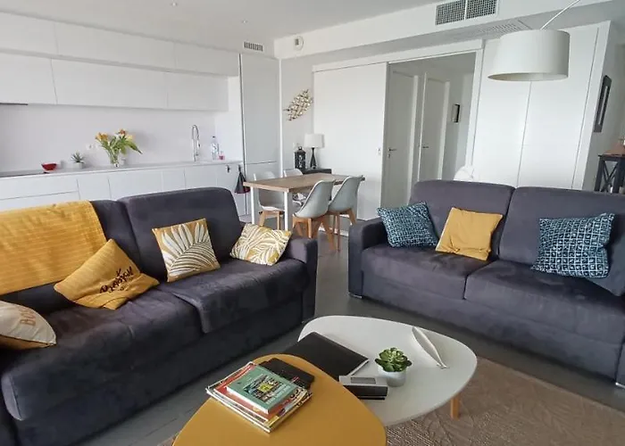 Nepita- Vue Mer- Piscine En De Standing- Clim-wifi Apartment